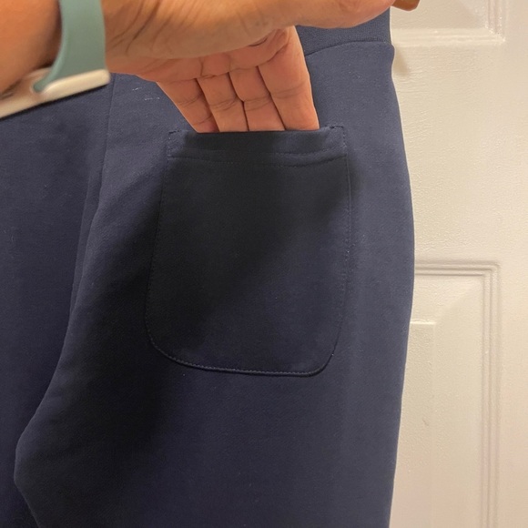 Navy blue sweatpants Medium fits perfectly front with signature logo and label - Picture 7 of 16